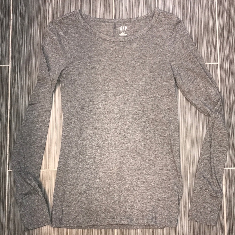GAP feather tshirt